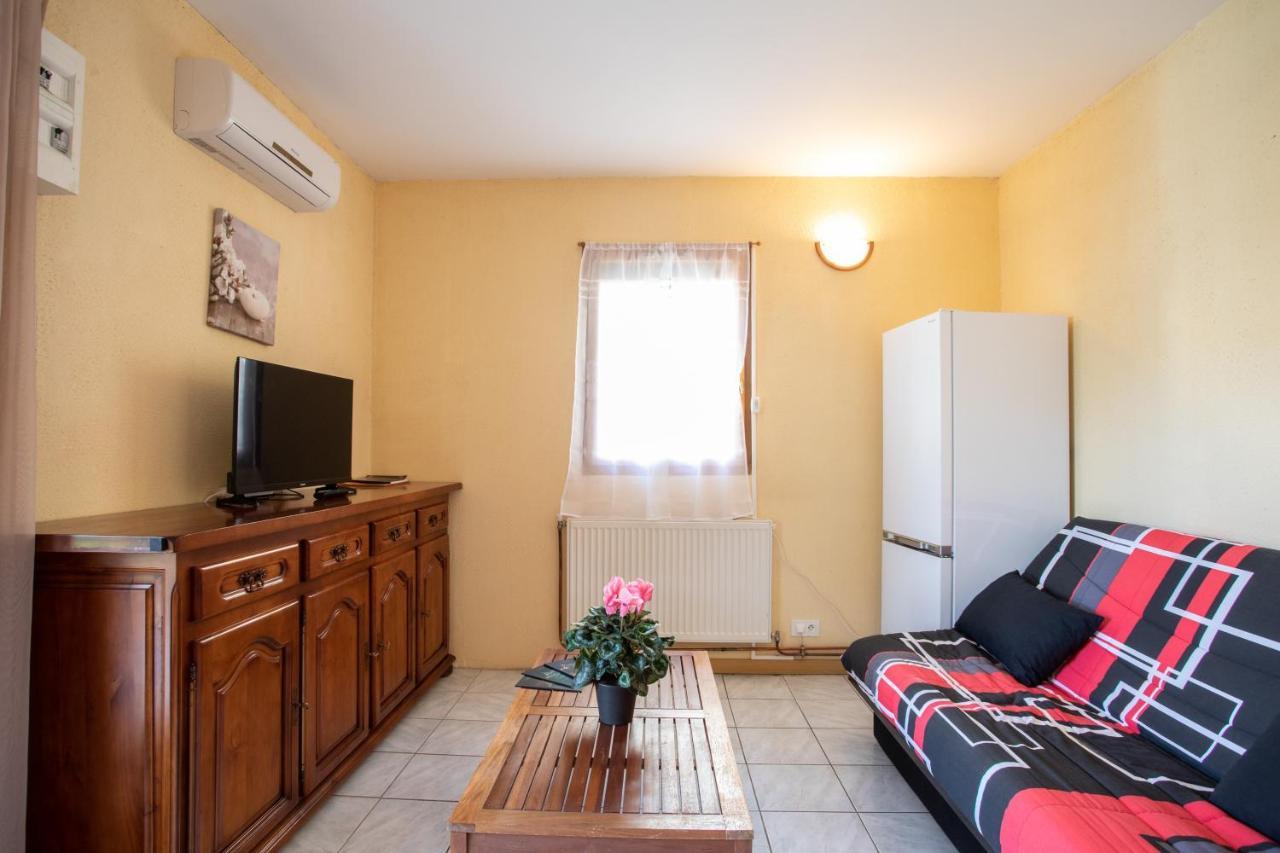 Le Mont Guillaume - 1 Chambre Terrasse Et Jardin Apartment Saint-Andre-d'Embrun Ngoại thất bức ảnh